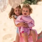 ERICEIRA_PINK_BABY PONCHO_5600373068000_LOOKBOOK_min