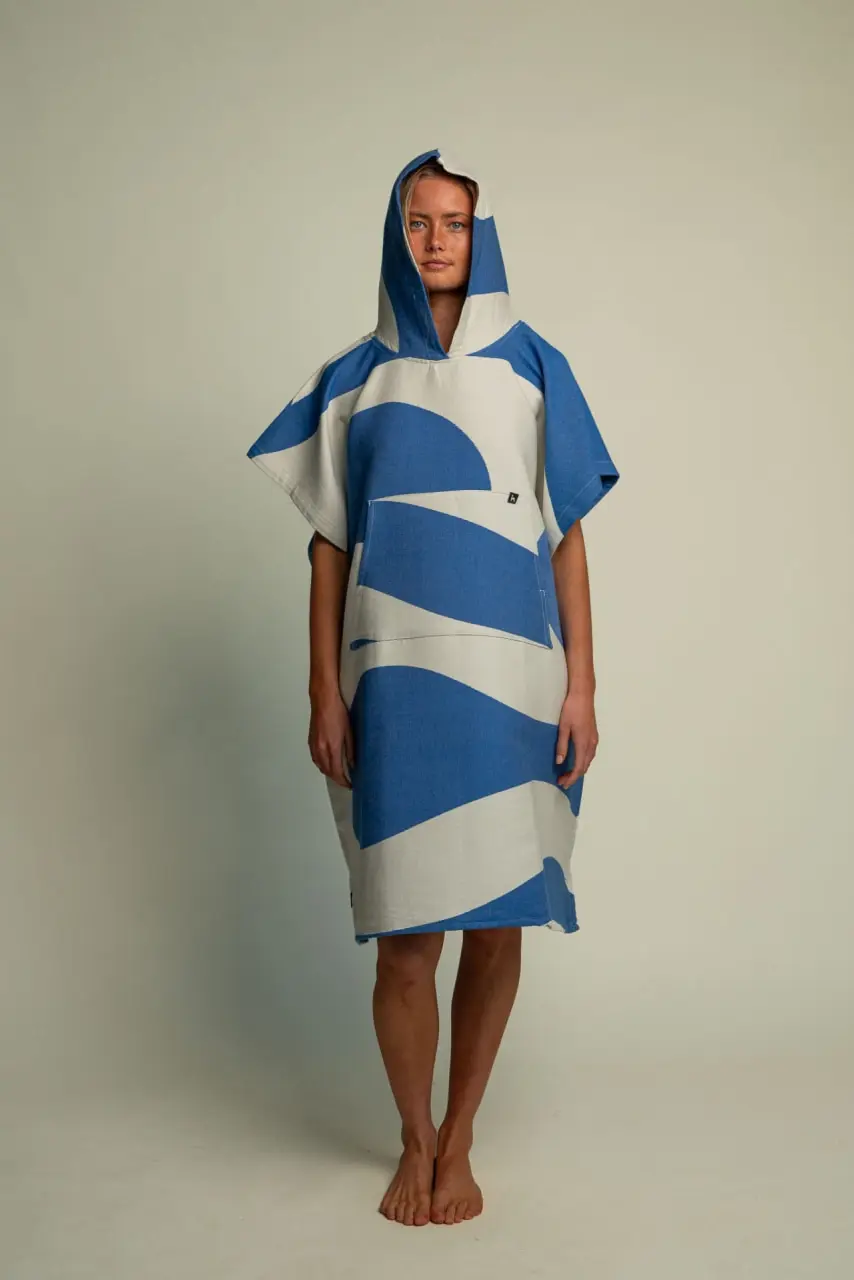 Futah - Aether Blue Adult Poncho (3)